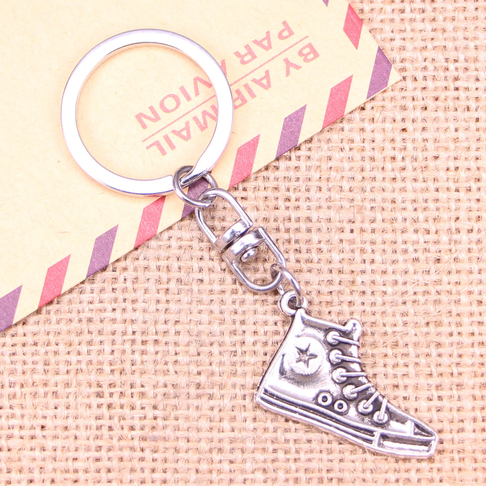 

New Fashion Keychain 30mm basketball shoes Pendants DIY Men Jewelry Car Key Chain Ring Holder Souvenir For Gift