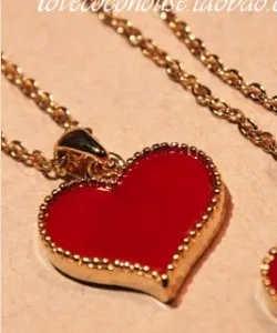 N008 Hot fashion hot new Gossip Girl Serena red heart necklace with