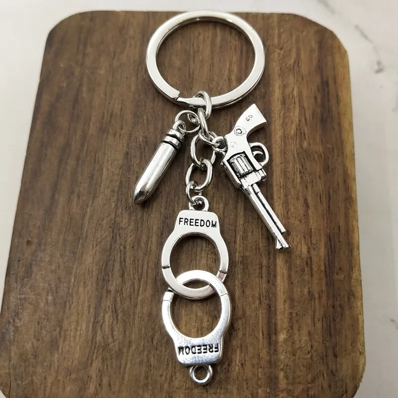 2020 новый лучший брелок лучшего другу кулон пистолет наручники DIY пули мужские