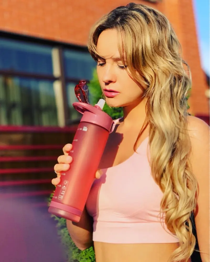 Diller Water Bottle with Straw 25 Oz US Tritan BPA Free Sport Water Bottle with Flip-Flop Lid