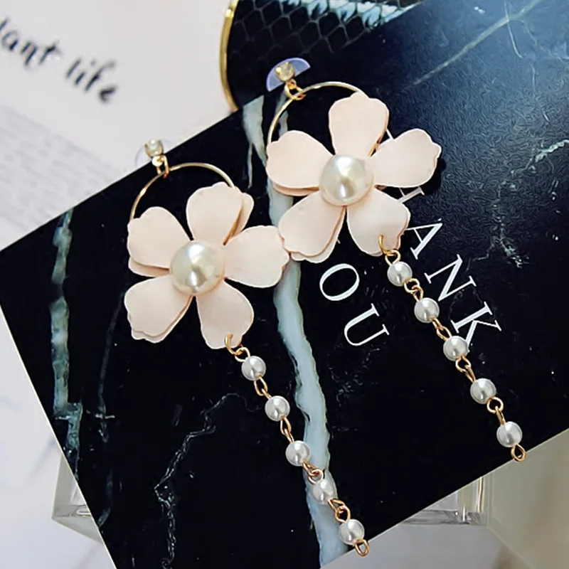 

Lubov Elegant Imitation Pearl Decoration Big Flower Gold Color Metal Long Chain Drop Earrings Luxury Women Dangle Earrings 2018