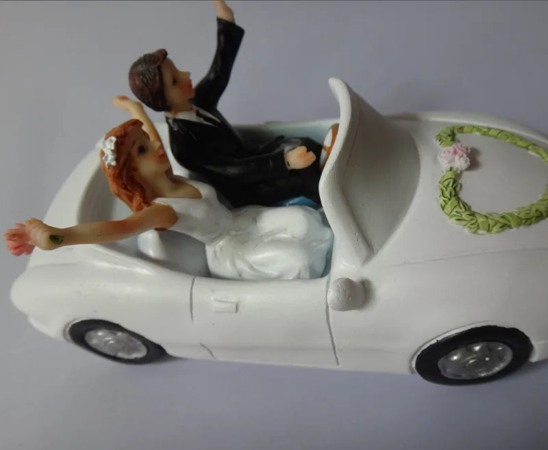 Новое поступление Жених и невеста в машине Торт Топперы свадебные аксессуары для украшения торта смолы статуэтка персонализированные подарки на свадьбу