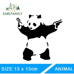 EARLFAMILY 13 см х 13 см Лидер продаж панда с Пистолеты классический Забавные Стикеры для автомобиля для автомобильные наклейки ноутбук каяк