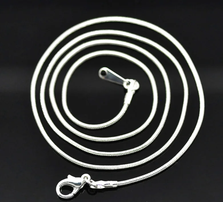 

DoreenBeads 1 PC Fashion 2018 New Hot Sale Silver color Lobster Clasp Copper Snake Chain For Pendant Necklace For Woman DIY 51cm