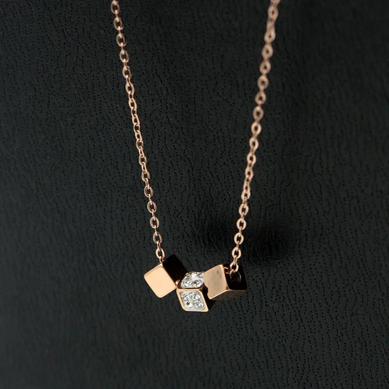 

Fashion Stainless Steel Love Crystal Small Square Pendant Necklace Rose Gold Color Women Girl Female Party Gift