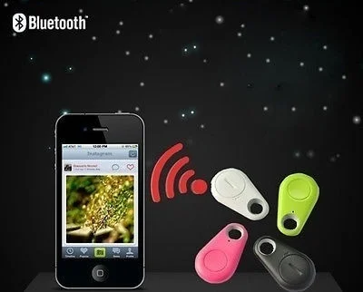 Nuevas llegadas portátil Bluetooth inteligente localizador GPS etiqueta Anti-Perdida de alarma cartera clave de perro mascota perro rastreador buscador política de