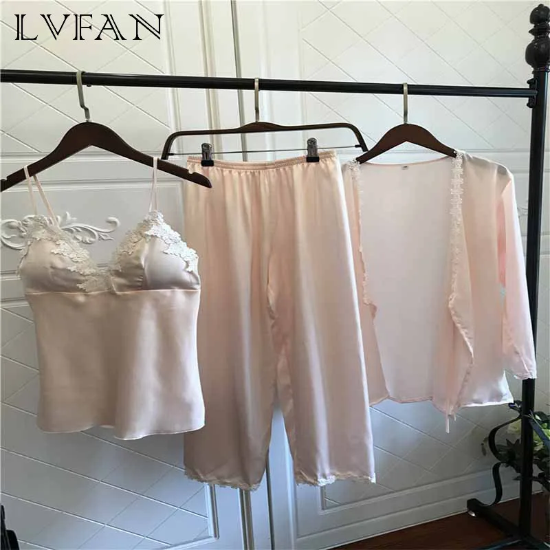 

Ladies Summer Ice Polyester Silk Full Length Pajamas Sexy Simulation Strap Trousers Three-Piece Suit Robe Home Service LVFANZ008