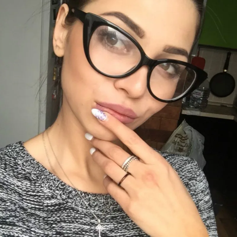 Vintage-Ladies-Eyeglasses-Cat-Eye-Clear-Glasses-Frame-Luxury-Brand-Design-Glasses-Women-Eyewear-Frames-Optical_meitu_11