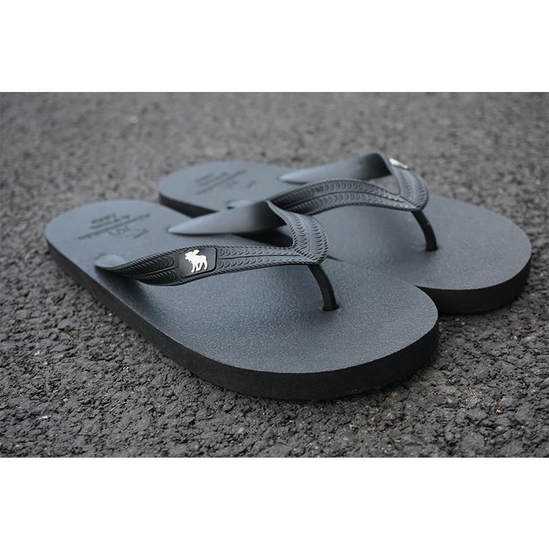 Новые летние простые однотонные мужские сандалии легкие дышащие повседневные сандалии с твердой поверхностью - Цвет: Черный