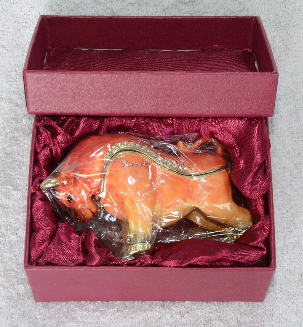 Cow animal metal jewelry boxes.jpg