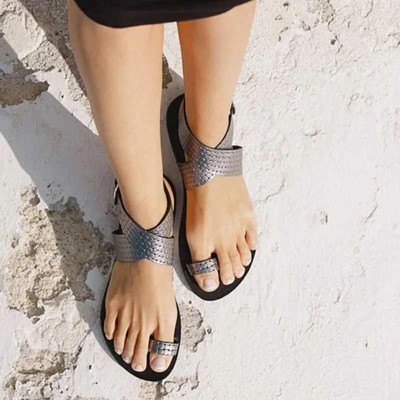Летние женские сандалии, модные легкие пляжные женские сандалии на плоской подошве, Повседневные Удобные женские Вьетнамки для прогулок