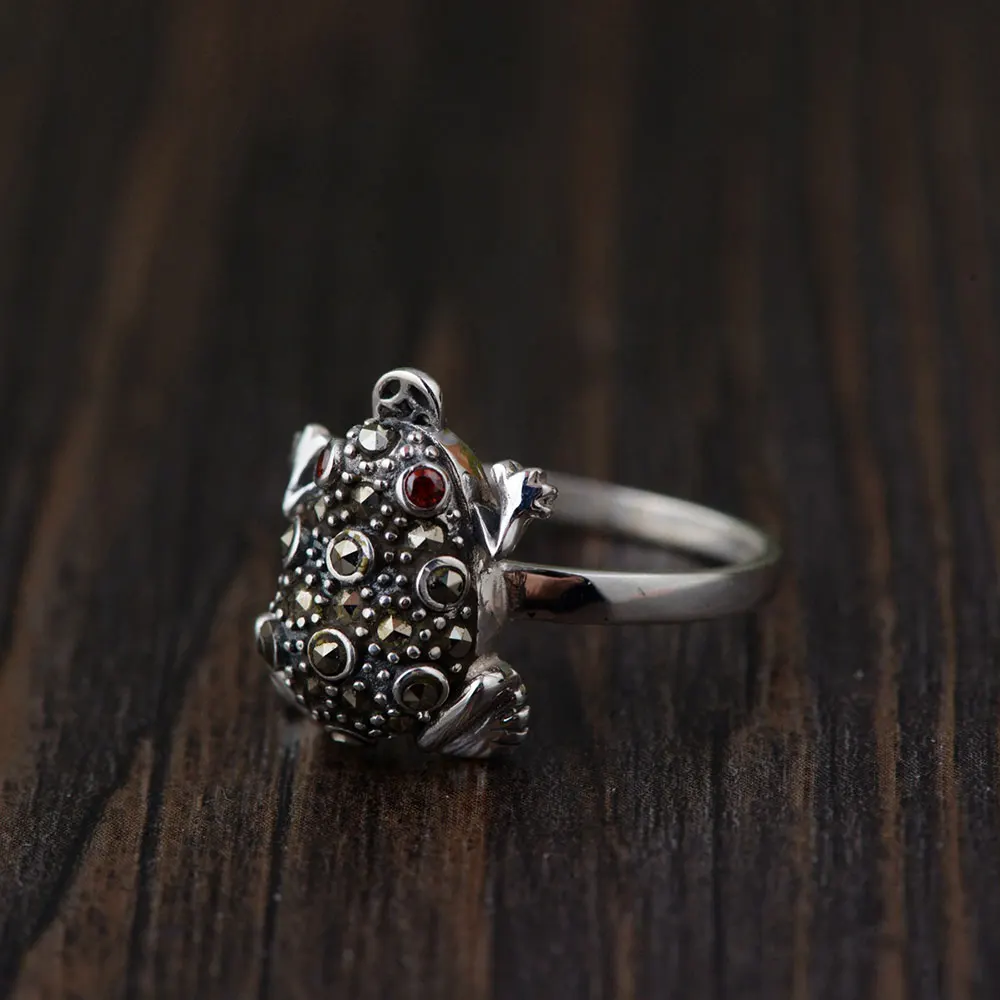 silver frog ring