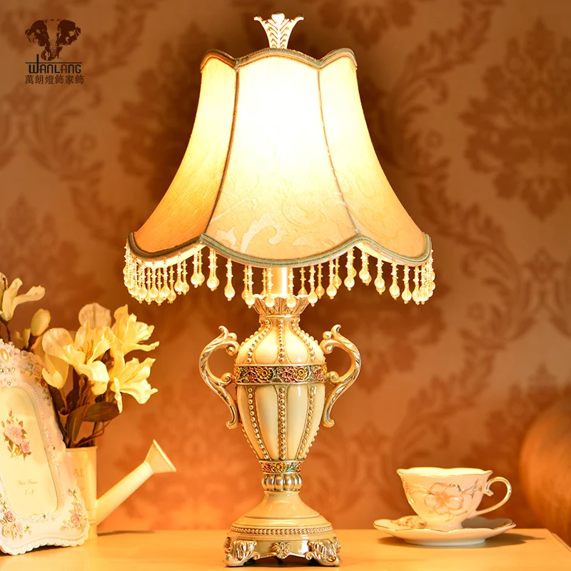 

head Arts Crafts Wanlang European style bedroom, bedside lamp, modern creative fashion living room, wedding table lamp 56011