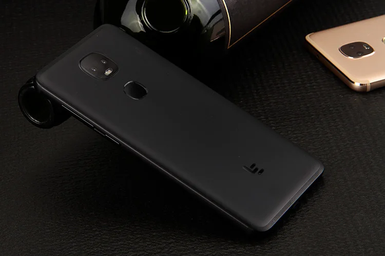 LeEco LeTV Le Pro 3 Dual Camera AI X651 4GB RAM 32GB ROM Helio X23 MTK6797D 2.3GHz Deca Core 5.5 Inch 2.5D In-cell FHD Screen Android 6.0 4G LTE Smartphone