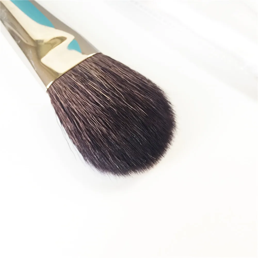 MAC 127 Split Fibre Face Brush _ 3