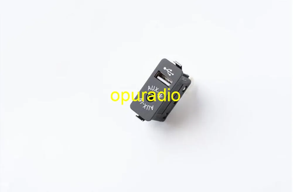 BMW AUX USB Connector
