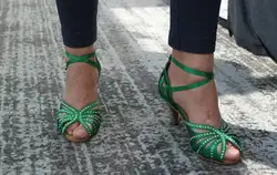 Новые зеленые Атлас со стразами weddidng Сальса Танго Костюмы для бальных танцев Обувь для танцев Туфли для латинских танцев Танцы Обувь все