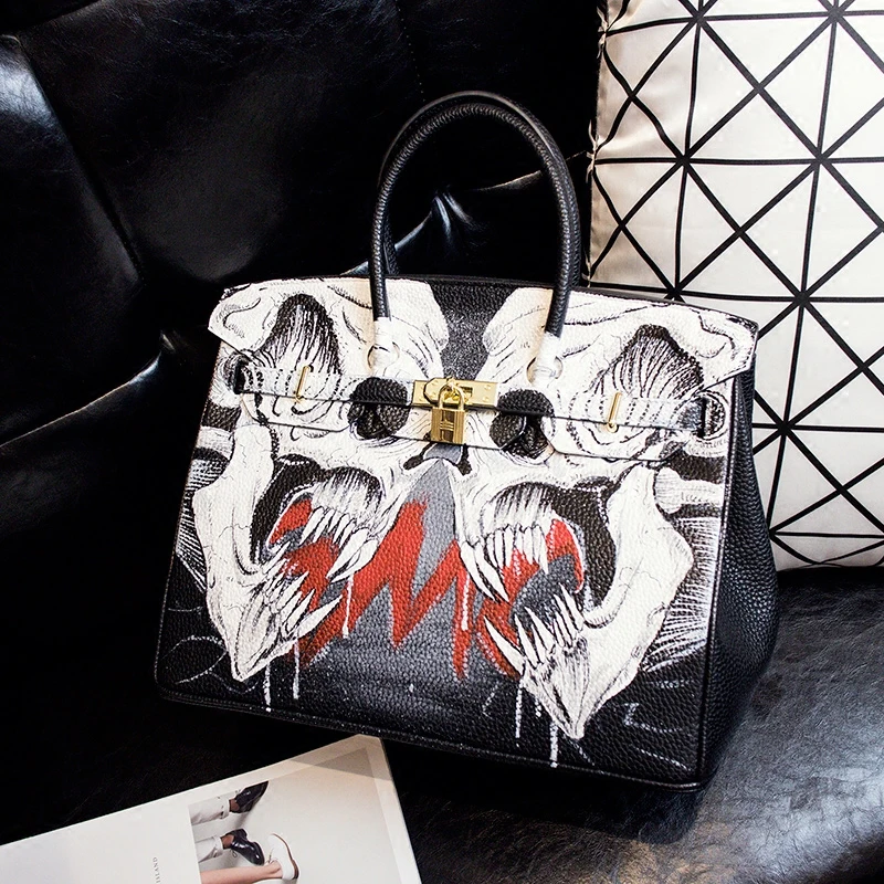 

Halloween Original Design Handpainted Graffiti Female Bag Contrast Color Women Handbag White Skulls 35CM Large Bag Gold Hardware