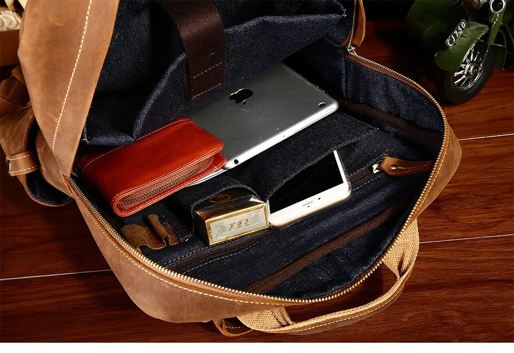 Taschen zeigen und großes Fassungsvermögen des Lederrucksacks