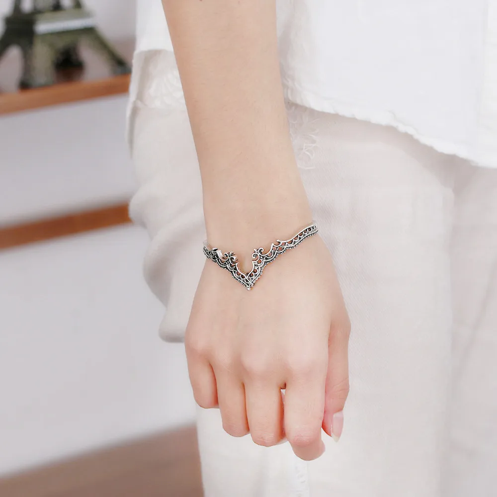 

New Fashion Retro Plated Silver Bangles Jewelry Bohemian Opening Hollow Pattern Lace Backwards Crown Bangle For Women