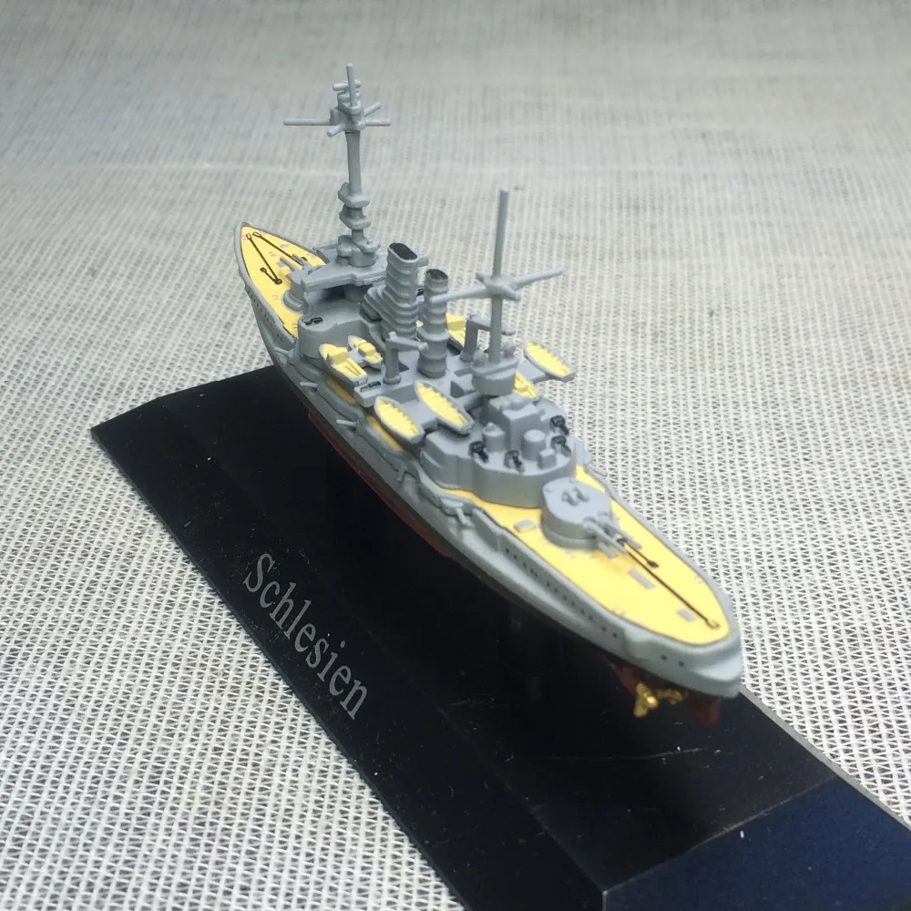 

1: 1250 Former Dreadnought - Class Battleship 1908 Silesia Battleship Model Deagostini