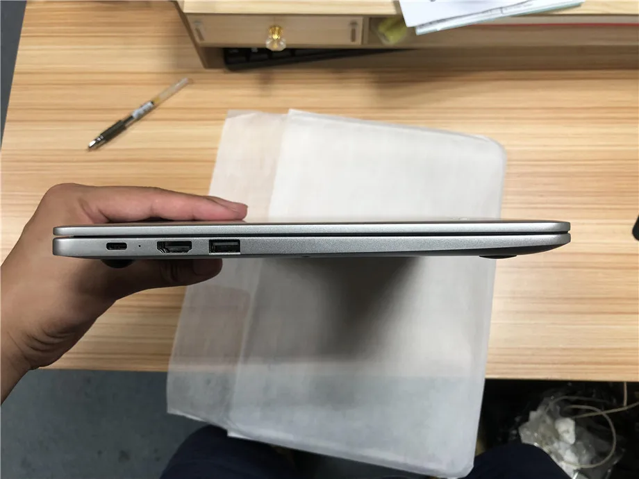 Ультратонкий ноутбук HUAWEI honor MagicBook 14," с ОС Windows 10 8-го поколения i7-8550U GeForce MX150 2 ГБ GDDR5 8 Гб 256 ГБ