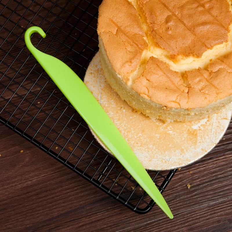 Plastic cream scraper cake stripping knife Does not hurt the cake