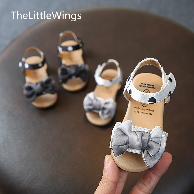 

Summer 2019 new girls sandals children's wedding open toe bowknot princess shoes 0-1-3 years old Super soft and comfortable