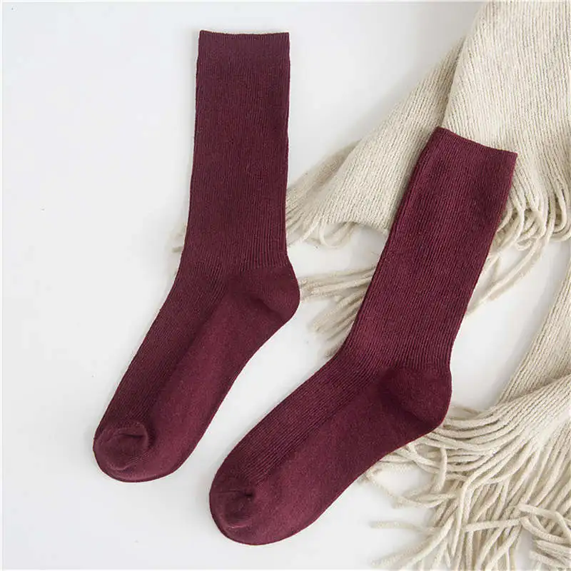 1 пара модных разноцветных дизайнерских женских носков теплые высококачественные осенне-зимние короткие носки для женщин однотонные женские короткие носки - Цвет: Бургундия