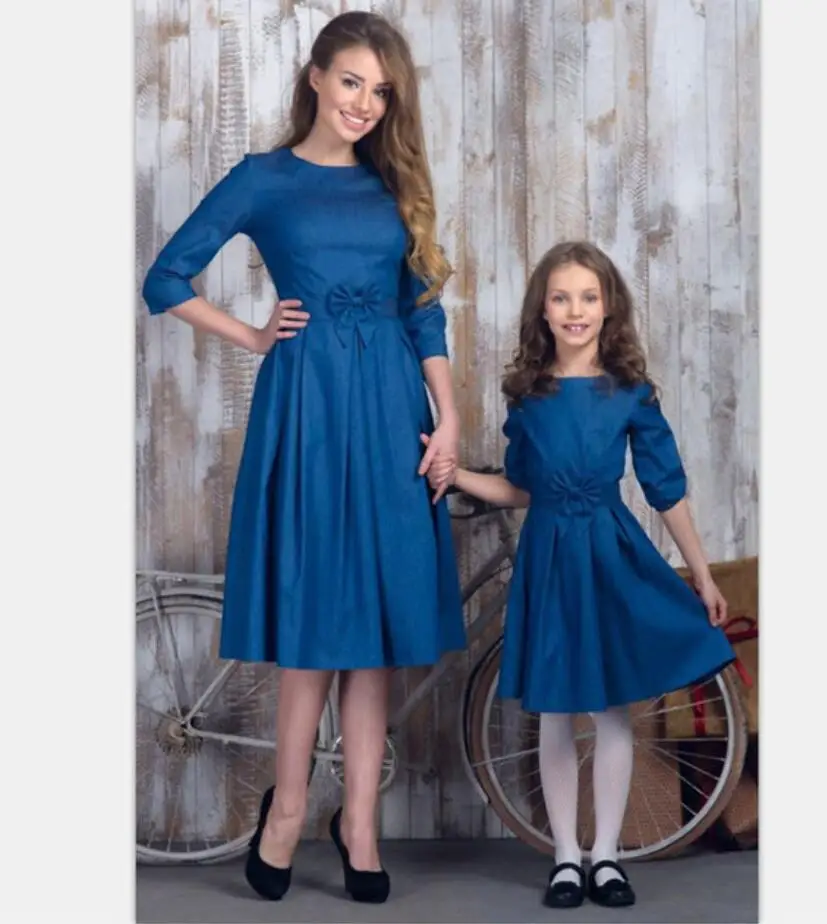 Новые рождественские одинаковые комплекты для семьи, одинаковые платья для мамы и дочки, осенние платья для мамы и меня, рождественские платья - Цвет: Синий