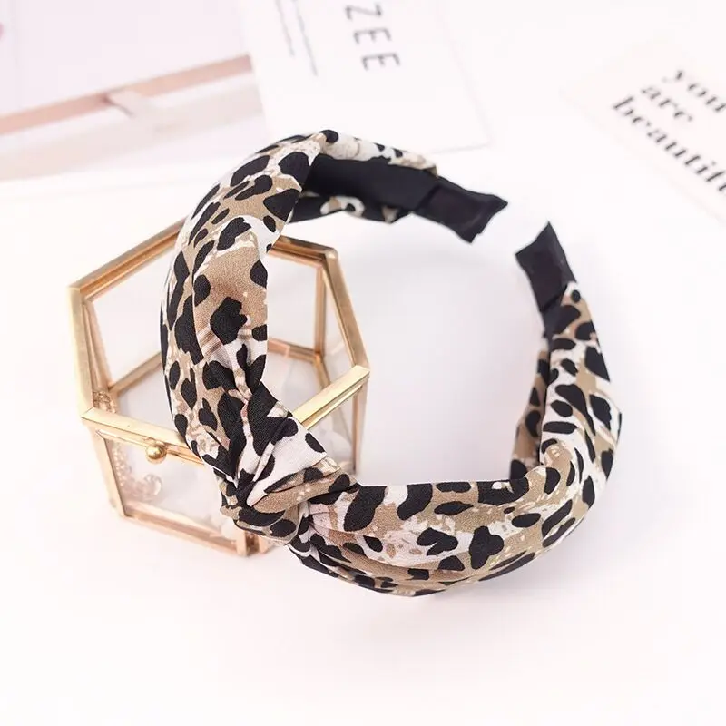 HTB1ywApXInrK1RjSspkq6yuvXXaM