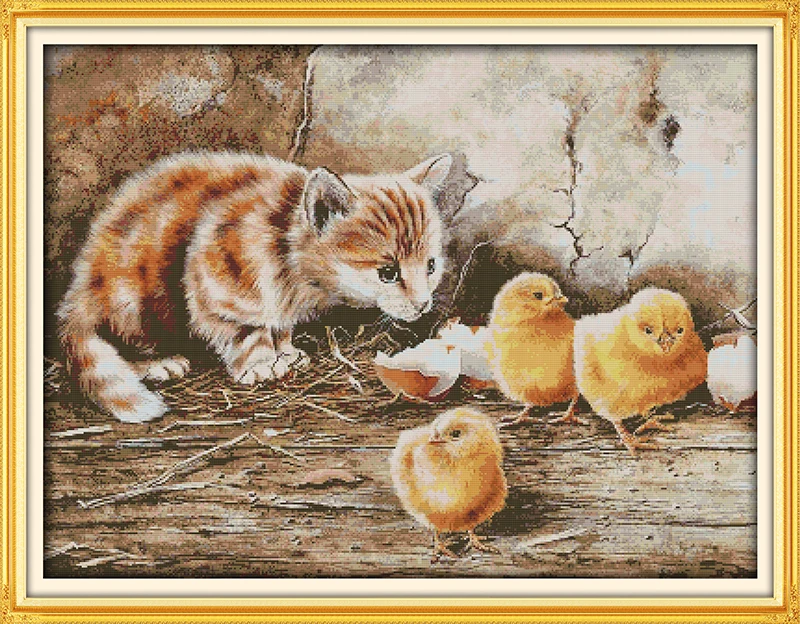Кошка и цыпленок