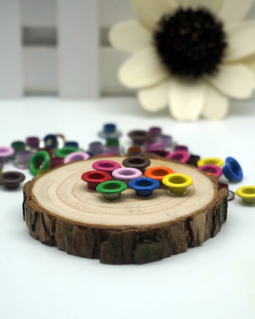 100pcs color Scrapbook Eyelets Inner Hole 5mm Metal eyelets For Scrapbooking garment clothes eyelets Apparel Sewing