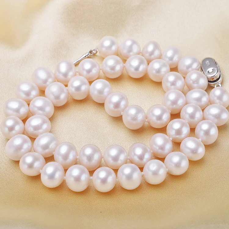 

Elegant Half Round Natural White Pearl 925 Sterling Silver Necklace