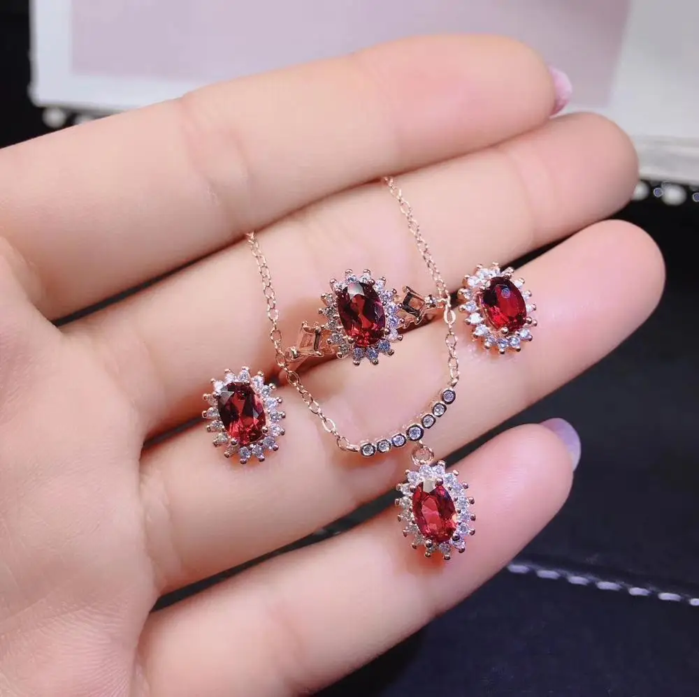 

Серьги и кольцо с красным гранатом, из серебра 925 пробы
