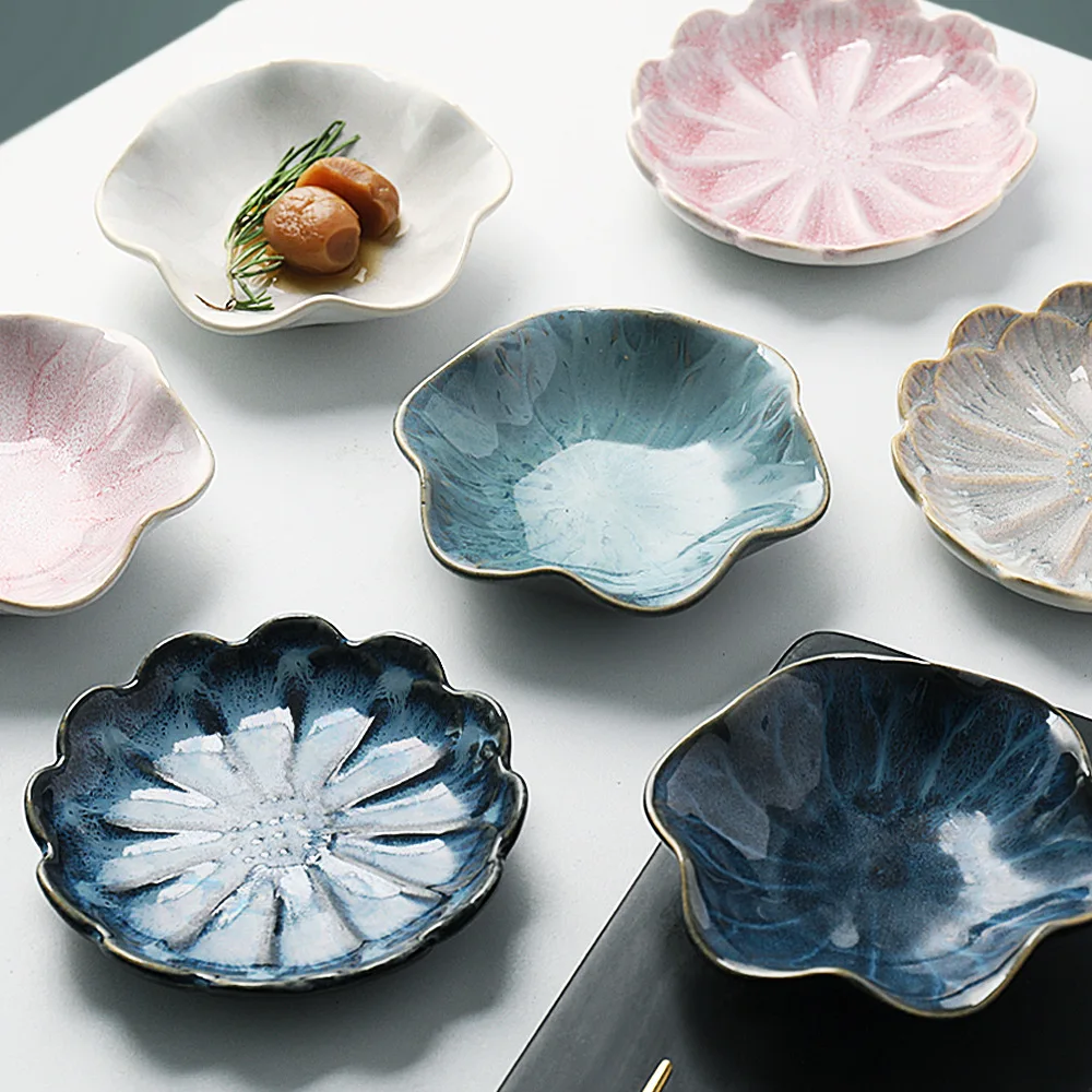 

Beautiful Retro Ceramic Lotus Plate Kiln Glazed Flower Porcelain Sauce Nuts Fruit Tray Party Snack Dishes Plate Decor Dinnerware