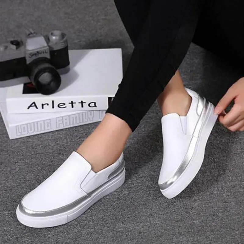 

Leather flat shoes High-quality women's shoes Black Silver flat shoes Soft bottom Student shoes