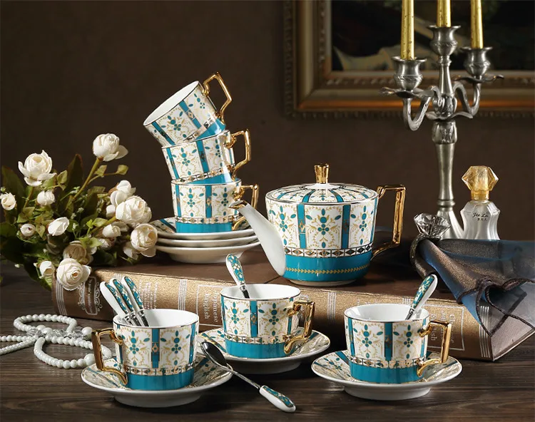 Роскошный набор кофейных чашек из Европейского костяного фарфора, набор кофейных чашек и блюдца, Королевский роскошный фарфоровый чайный сервиз ручной работы