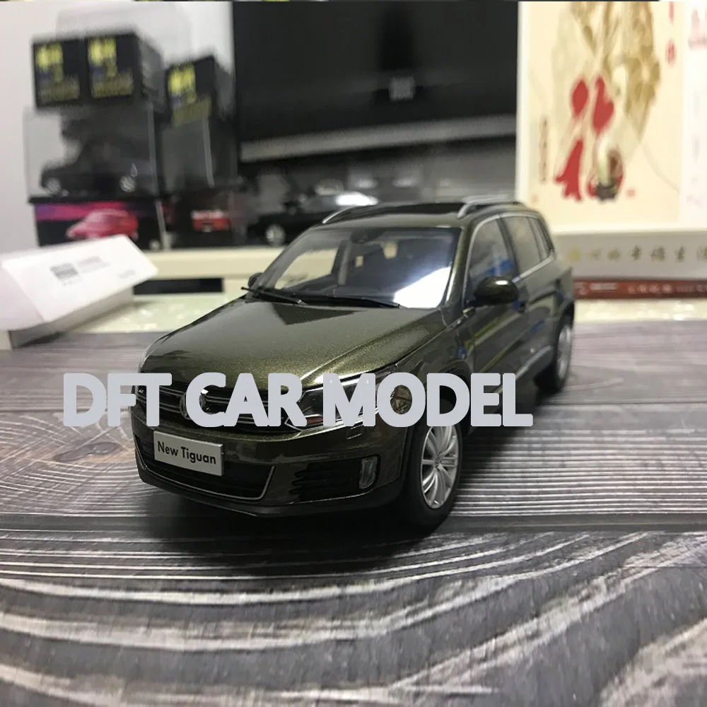 Литой 1:18 игрушечный спортивный автомобиль модель TIGUAN 2013 детских игрушечных автомобилей оригинальные авторизованные подлинные детские игрушки