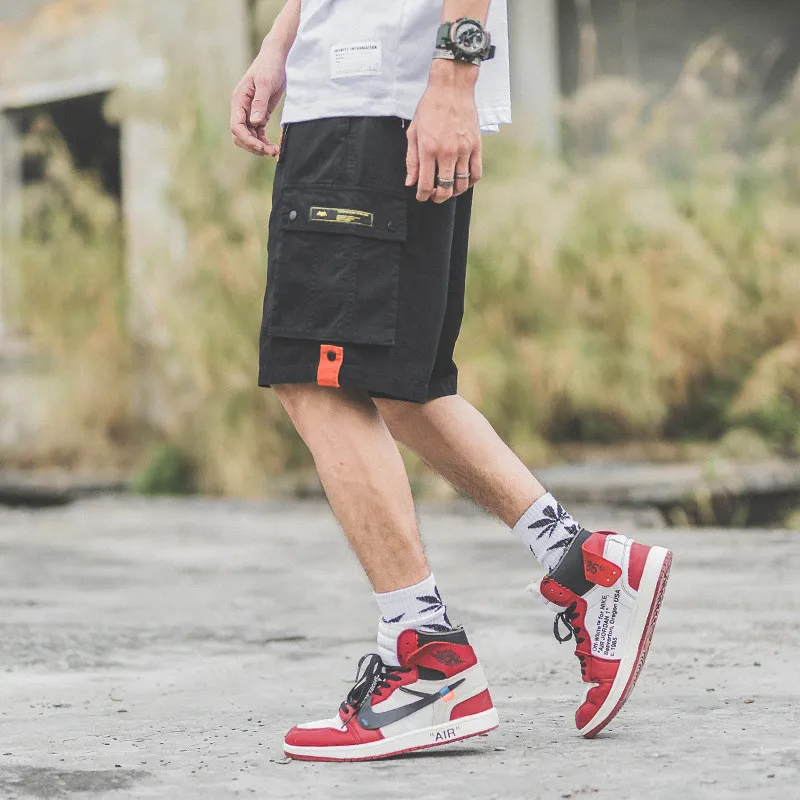 

Japanese Harajuku Multi Pockets Belt Cargo Shorts for Men Urban Boys Summer Streetwear Hiphop Khaki Short Pants Plus Size M-XXL