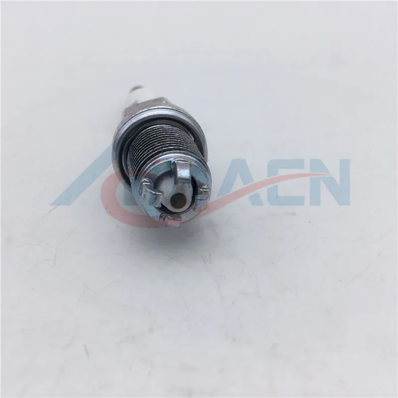 6pcs 06H905604 BKR8EQUA Iridium Spark Plugs for Audi A3 A4 A5 A6 Q3 Q5 TT R8 Volkswagen Eos GTI Passat Tiguan Seat Leon 6pcs 06H905604 BKR8EQUA Iridium Spark Plugs for Audi A3 A4 A5 A6 Q3 Q5 TT R8 Volkswagen Eos GTI Passat Tiguan Seat Leon