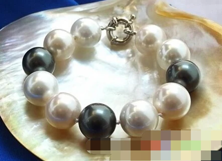 

01095 WHITE BLACK ROUND SOUTH SEA SHELL PEARL BRACELET