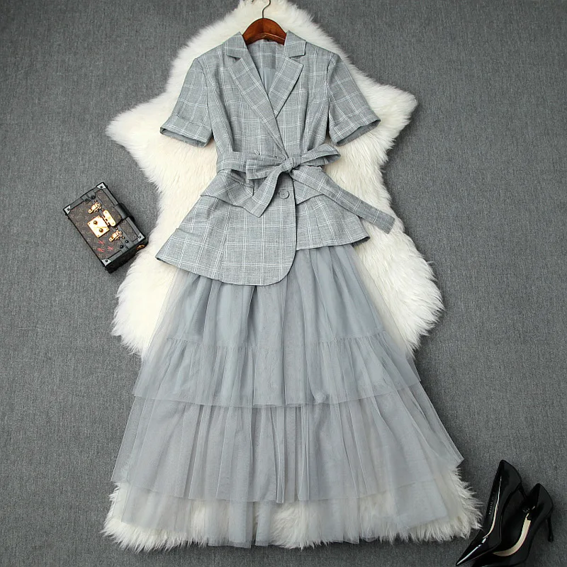 

Skirt Suit Ladies 2019 Spring Summer New Short Sleeved Plaid Irregular Small Blazer Jacket + Elastic Waist Mesh Cake Midi Skirt
