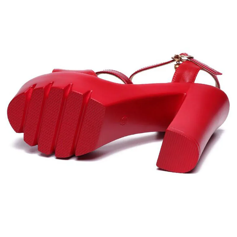 COVOYYAR Platform Women Sandals 2019 Summer Slingback Peep Toe Red Lady Sandals Buckle Strap Thick High Heels Big Sizes WSS978