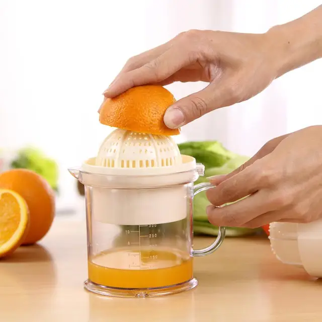 Homdox Manual Lid Rotation Press Portable Hand Juicer Fruit Squeezer