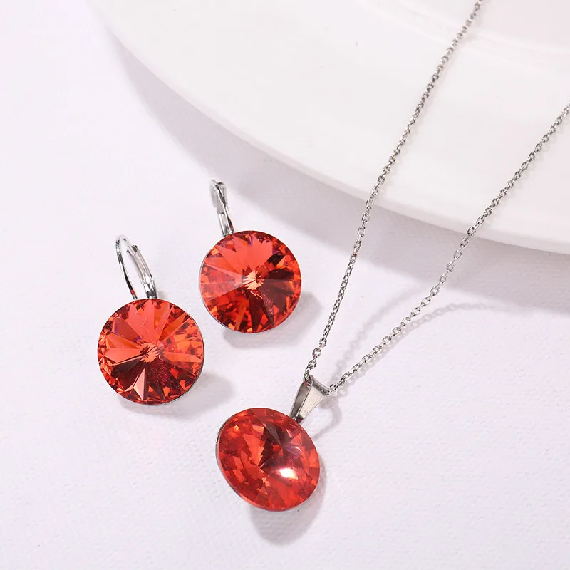 Ms Betti bridal jewelry set with rivoli crystal from Swarovski11