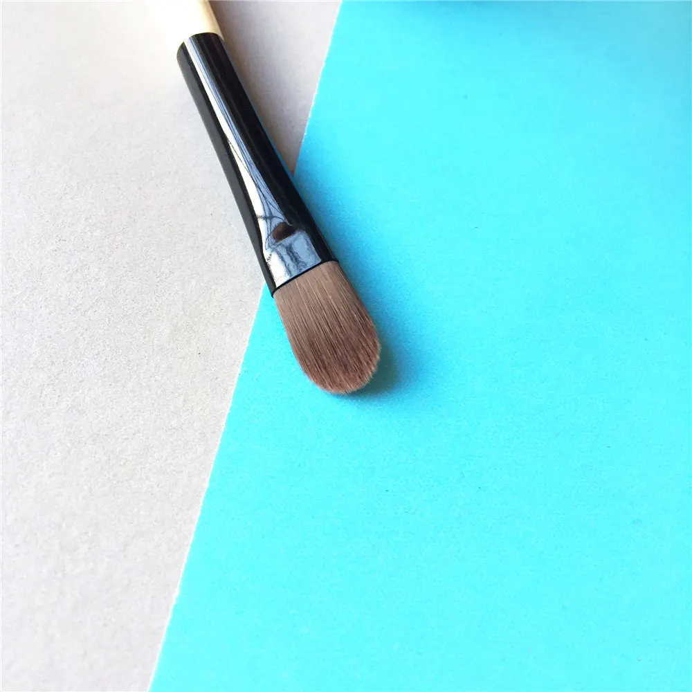 BOBBI BROWN Cream Shadow Brush _ 4