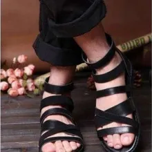 Летние сандалии в Корейском стиле на плоской подошве из мягкой кожи с ремешком на щиколотке, мужские гладиаторы, Лидер продаж года