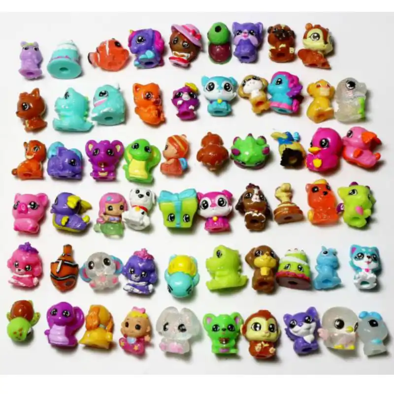 juguetes miniatura para capsula