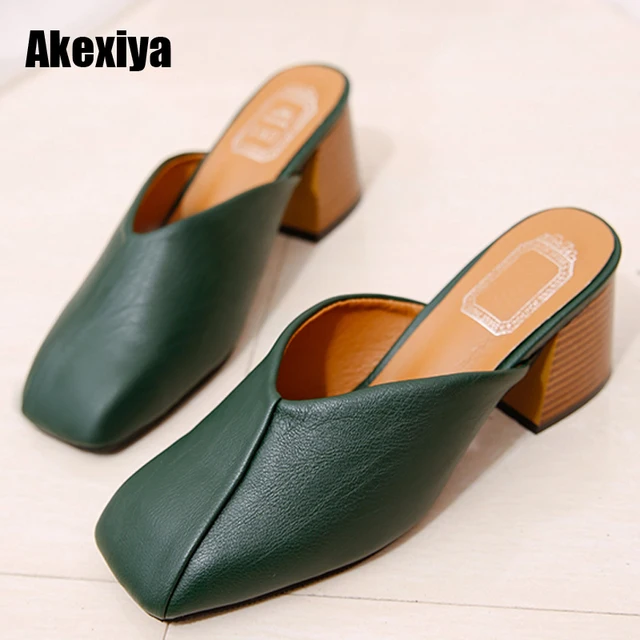 2018 New Arrival Spring Summer Women Slipper square Toe Square Heel Ladies Slides Women Fashion Brand Mules Shoes M631